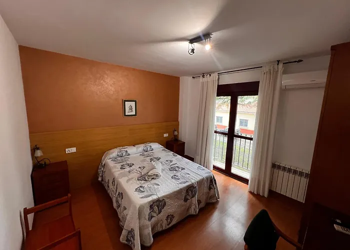 Hotel Puente De Piedra